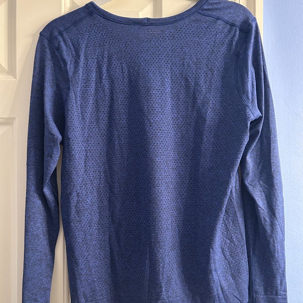 Lululemon Relaxed Fit Long Sleeve Top - Picture 2 of 2